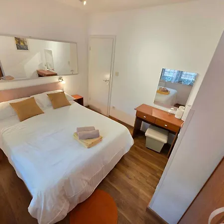 Apartamento In 40299 *