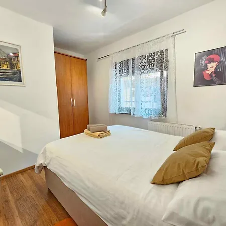 Apartamento In 40299 Novi Vinodolski