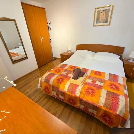 Apartamento In 40299 *