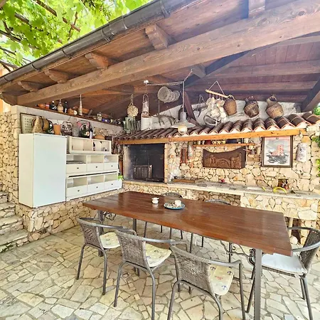 Apartamento In 40299 Novi Vinodolski